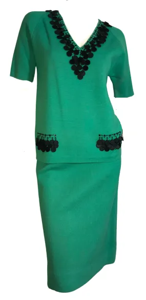 Kelly Green Italian Wool Knit 2 Pc Dress Set with Black Wooden Beads circa 1960s