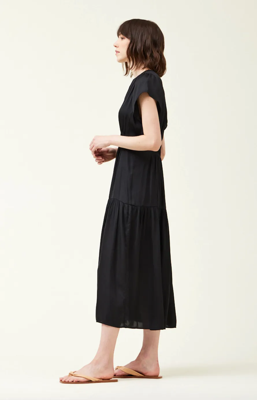 Lagoon Dress -- Black