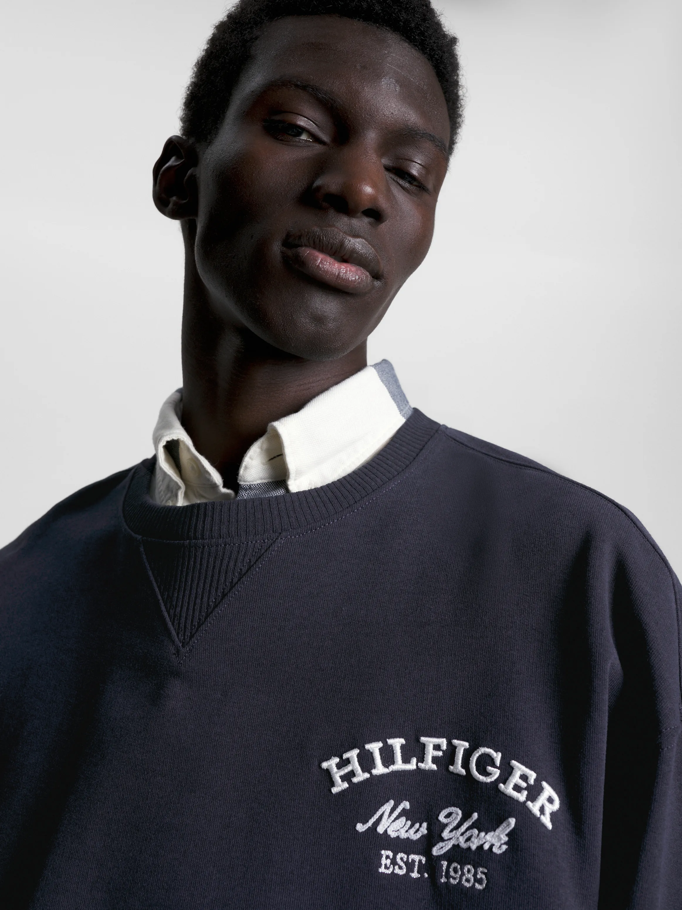 Logo Archive Fit Sweatshirt | Sweatshirts & Hoodies | Tommy Hilfiger