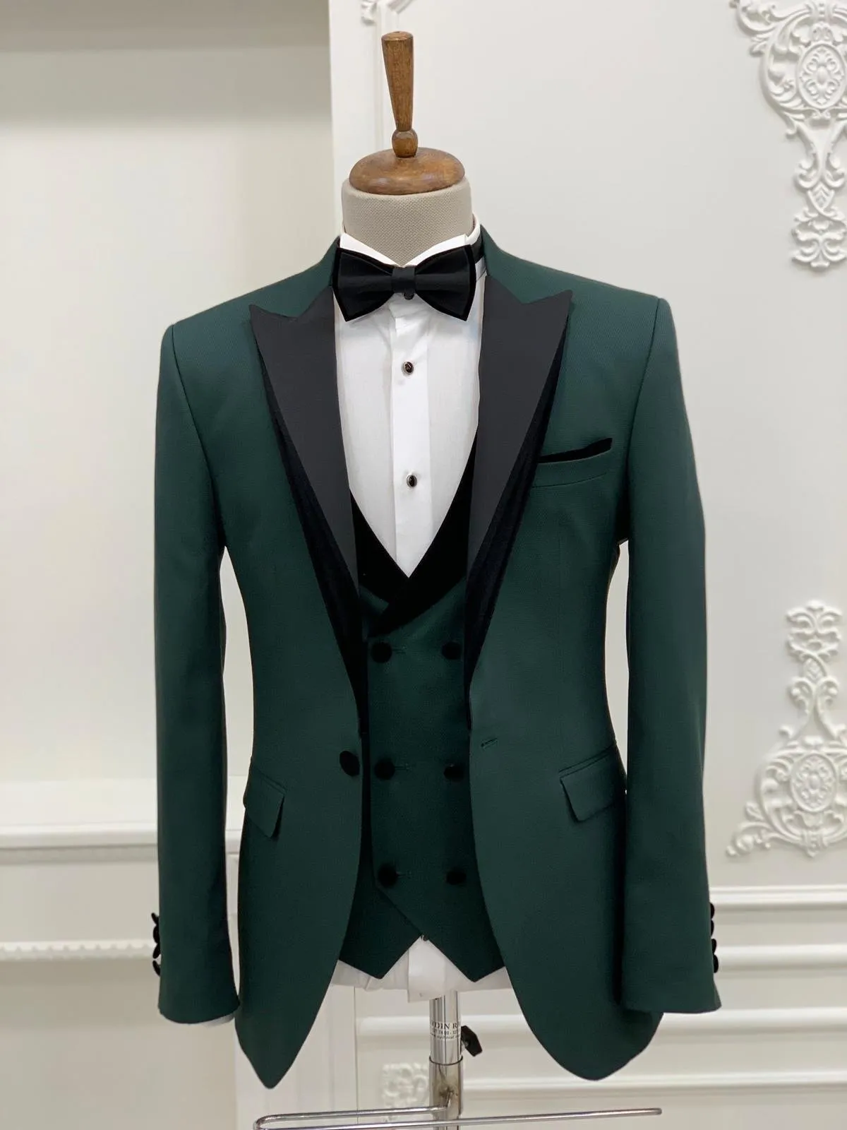 Partoni Royal Green Slim Fit Tuxedo