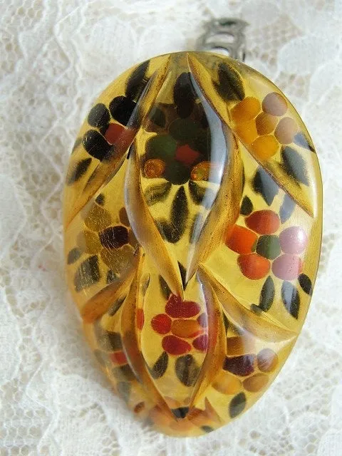 STRIKING Large 1930s Dress Coat Clip, Reverse Carved and Painted, Apple Juice Bakelite, Eyecatching Floral Brooch, Art Deco Pin,