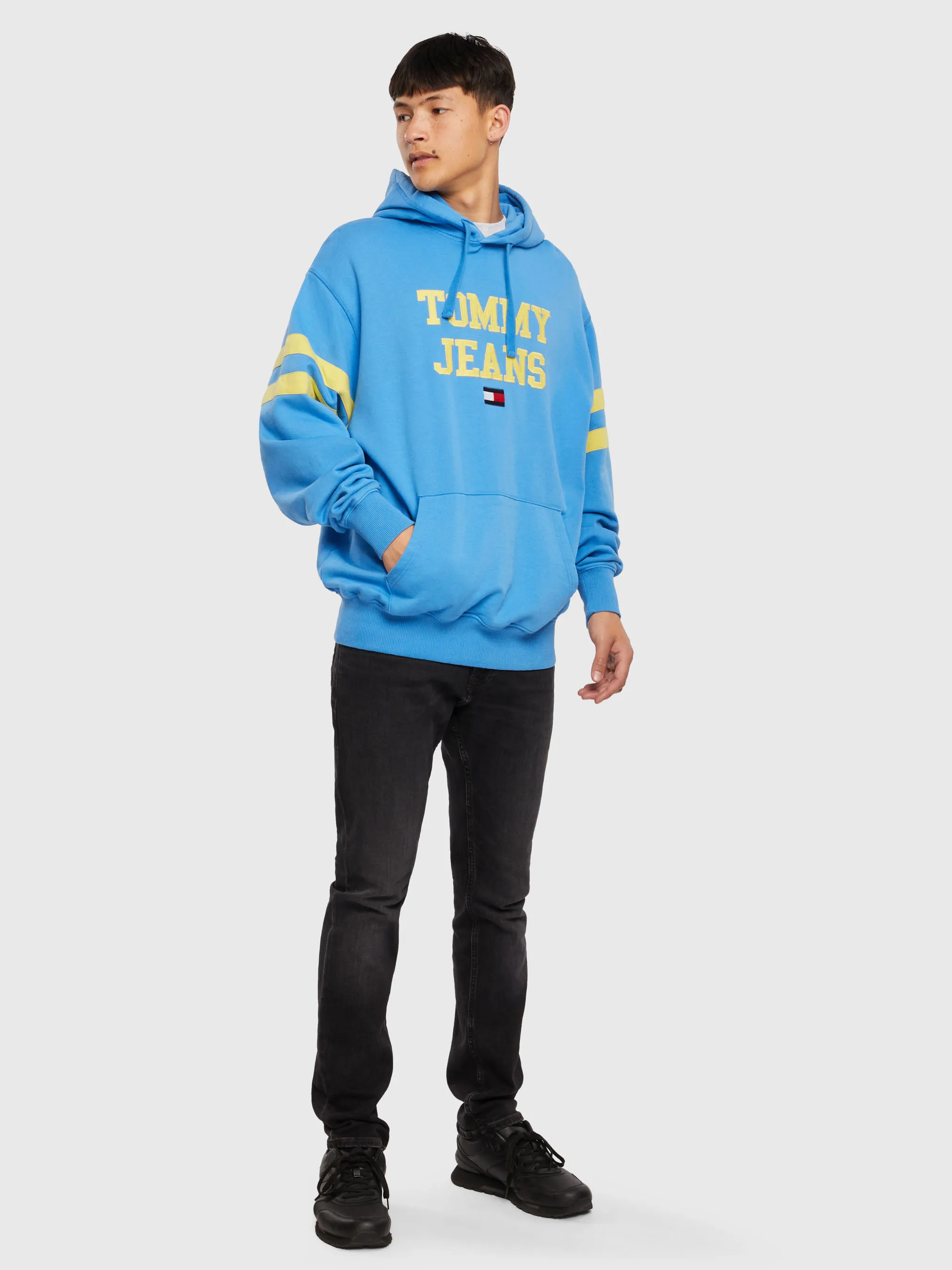 Tommy Pop Graphic Hoodie | Sweatshirts & Hoodies | Tommy Jeans