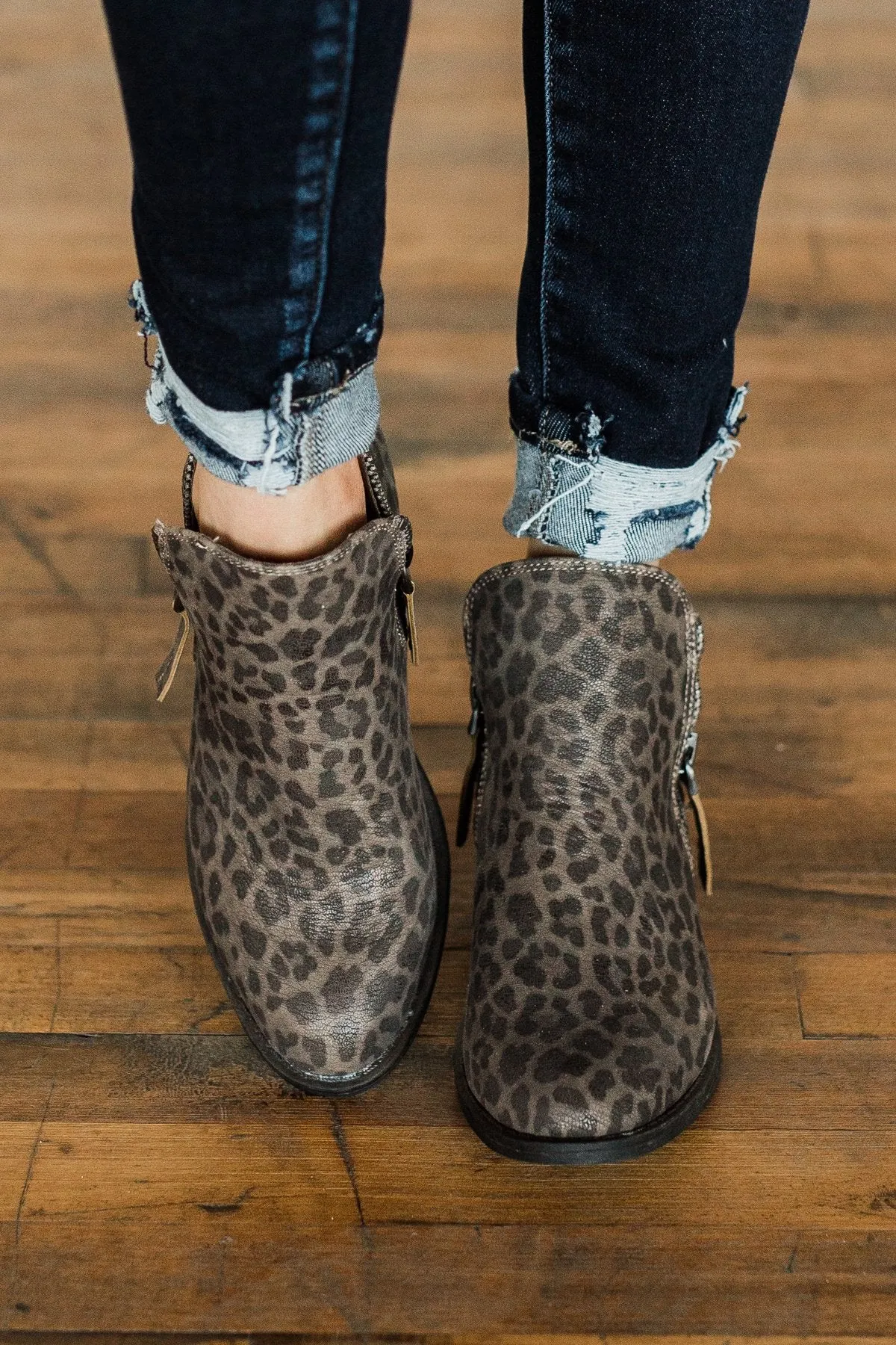 Very G Wink Booties- Leopard