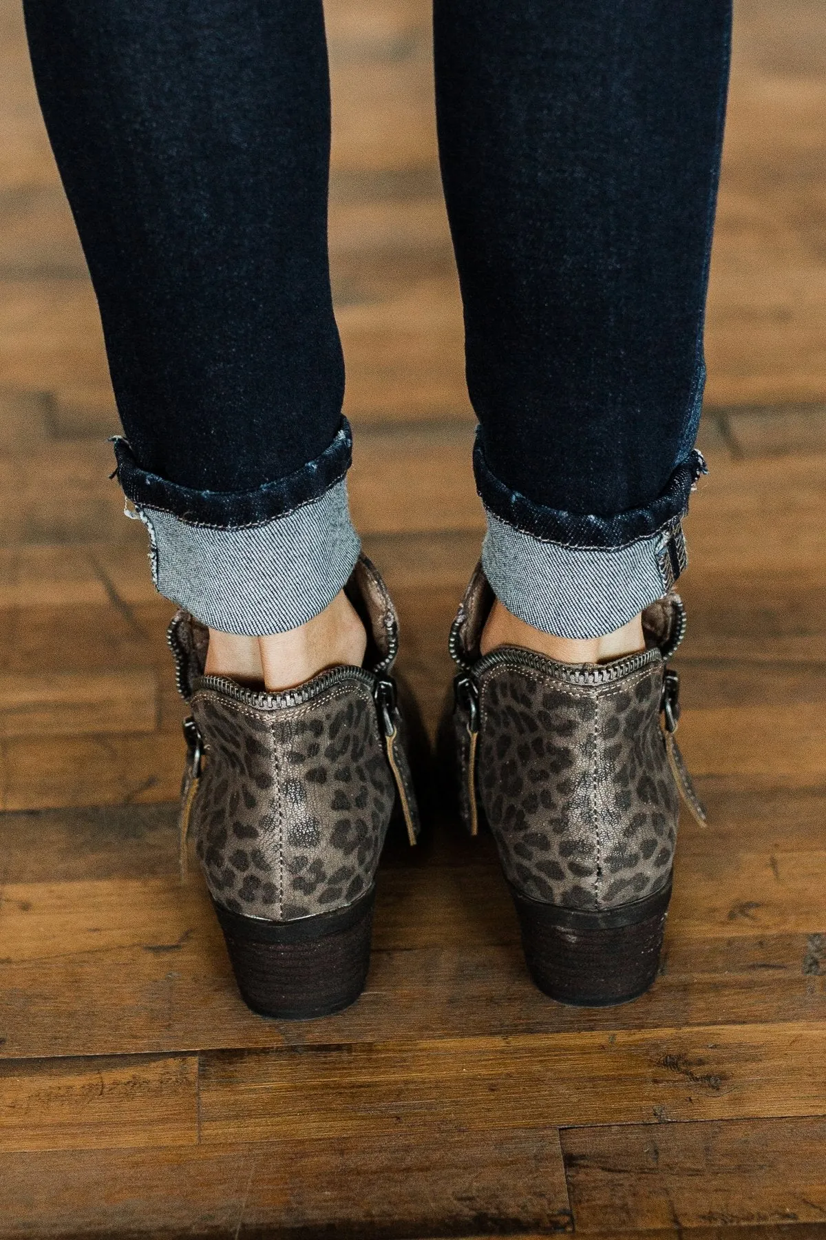 Very G Wink Booties- Leopard