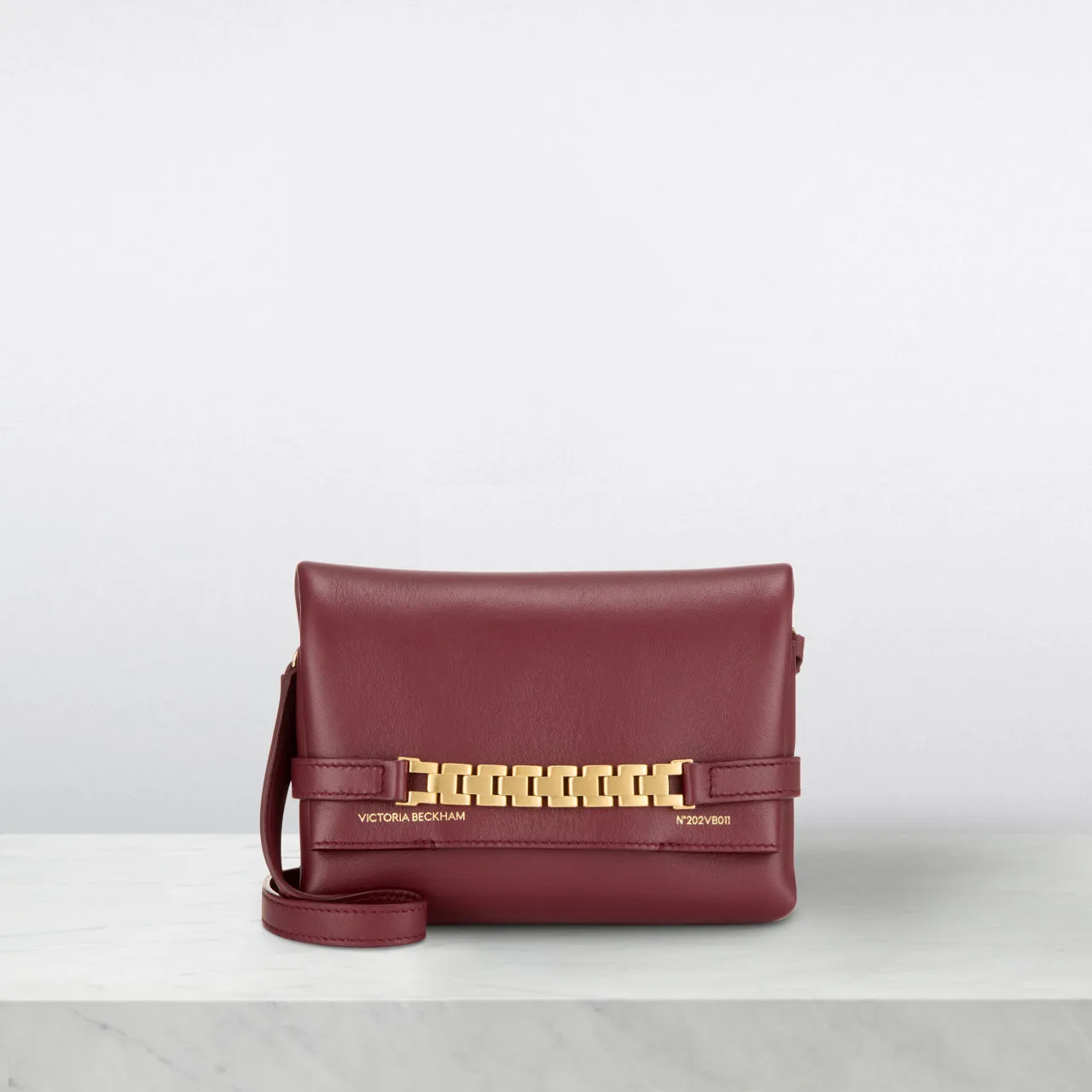 VICTORIA BECKHAM Chain-Detail Strapped Pouch - Burgundy